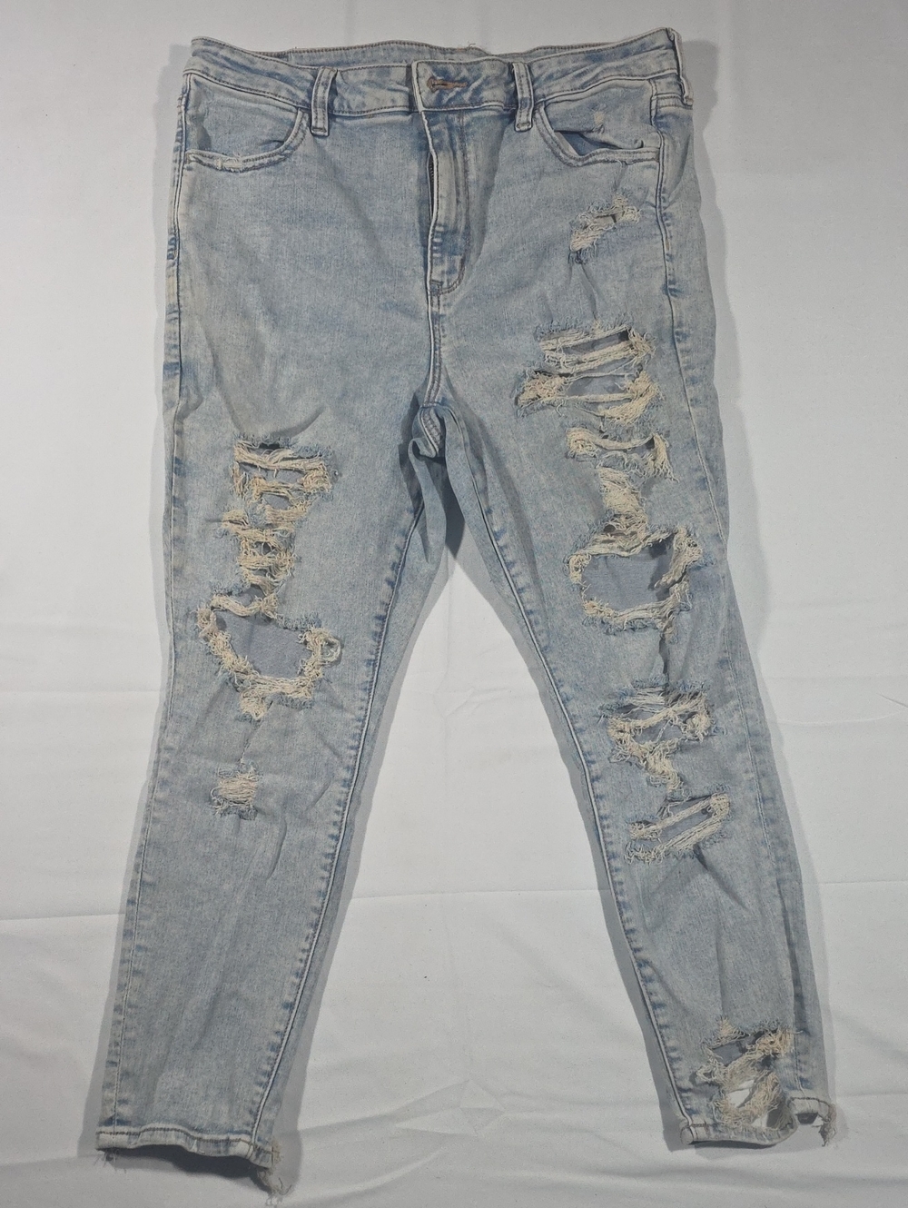 American Eagle Outfitters Light Blue Distressed Skinny Jeans